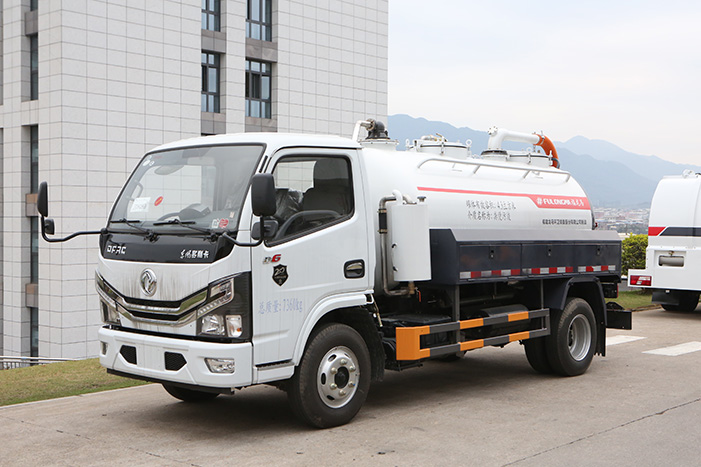 sewage disposal truck