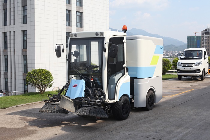 Electric Street Sweeping Truck