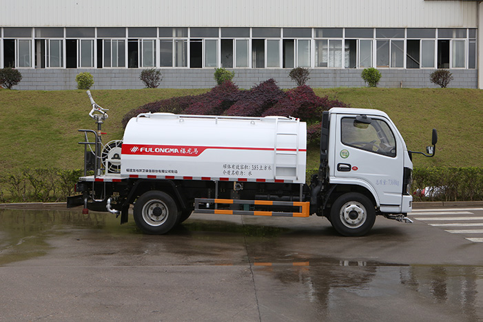 The Vital Role of Water Sprinkler Trucks in City Life