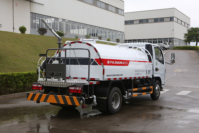 The Vital Role of Water Sprinkler Trucks in City Life