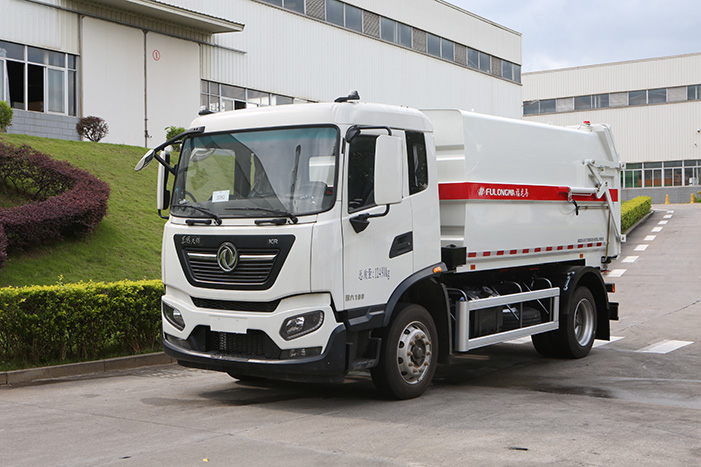 Innovations in Waste Management: The Docking-type Garbage Truck Advantage