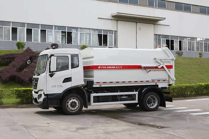 Innovations in Waste Management: The Docking-type Garbage Truck Advantage