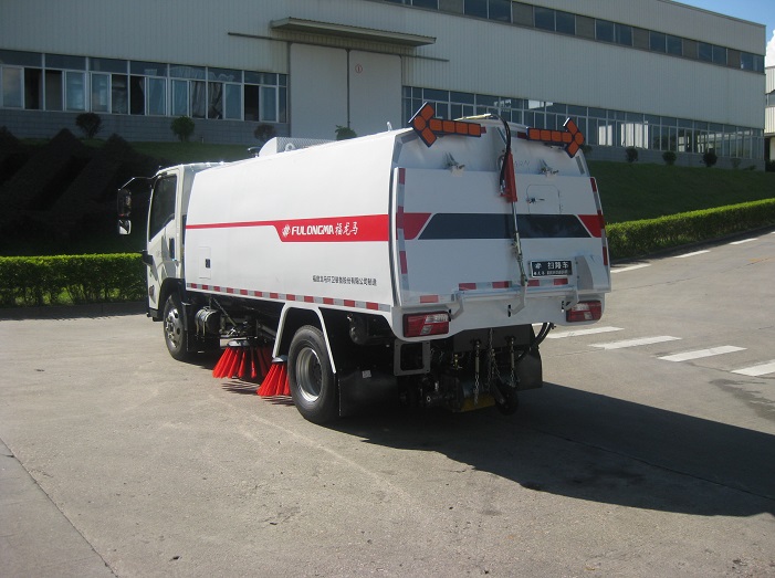 Street Sweeper Trucks: Keeping Our Cities Sparkling