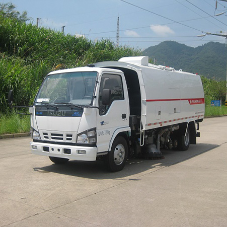 Street Sweeper Vacuum Trucks Unveiled: The Engineering of City Cleanliness