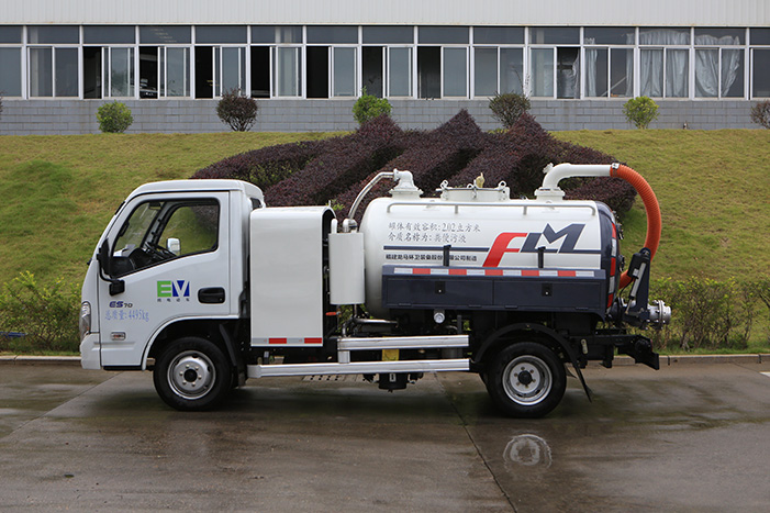 From Septic Tanks to Safe Disposal: The Role of Septic Trucks