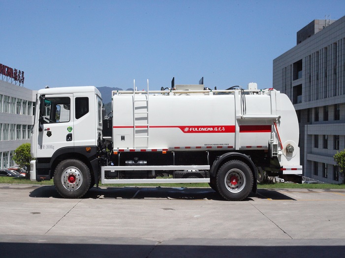 What Happens to the Trash Inside a Refuse Truck?