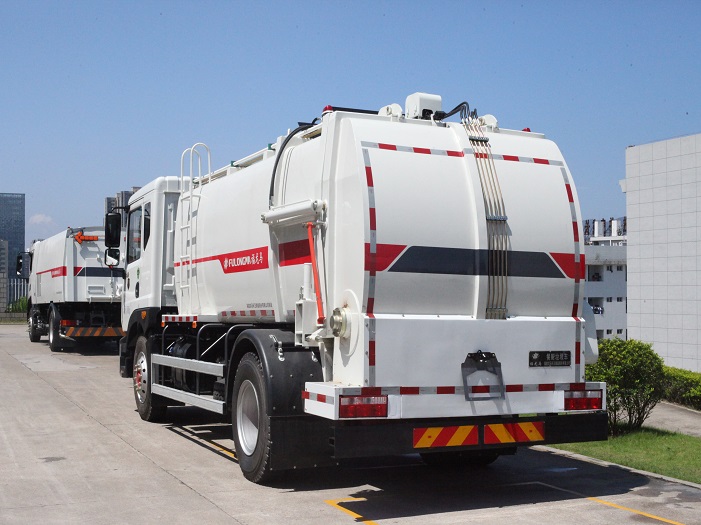 What Happens to the Trash Inside a Refuse Truck?