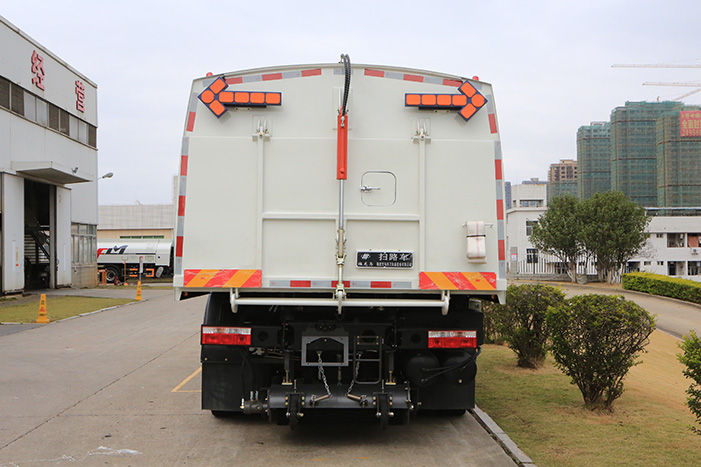 Street Sweepers 2.0: How Smart Technology is Revolutionizing Sweeper Lorries