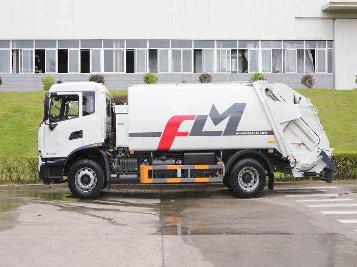 The Top Dumpster Trucks for Efficient Waste Management in 2025